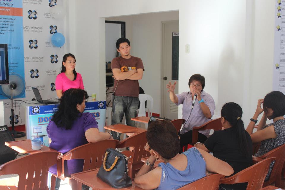Orientation/Training, MOU Signing, Awarding and Launching of STARBOOKS at PSTC-Odiongan, Romblon - April 10, 2013 photo 10